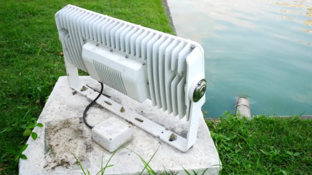 LED floor power light housings in die cast aluminum
